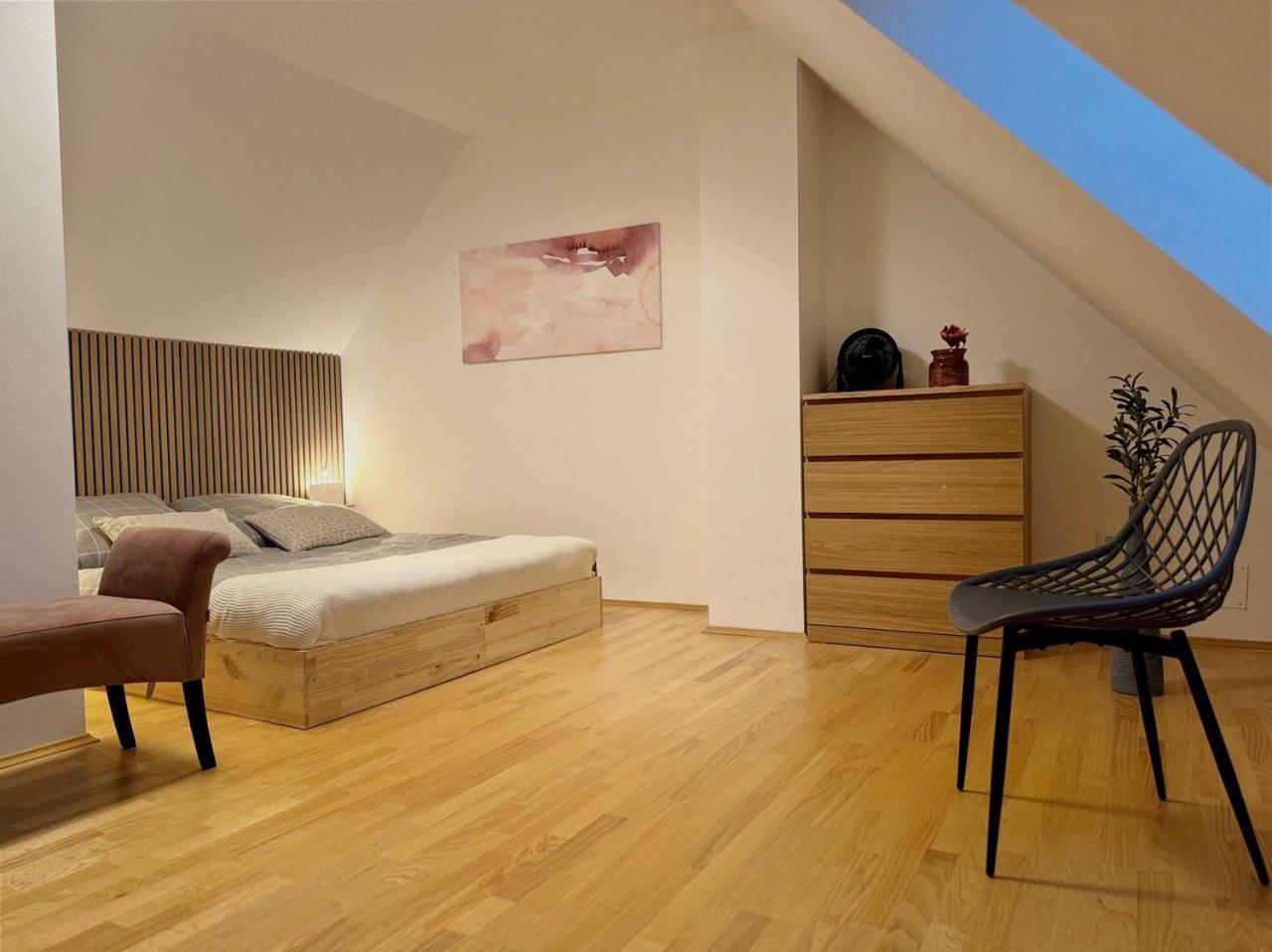Carillon By Bestchoice - Old City - Self Check-In With Parking Option Graz Dış mekan fotoğraf